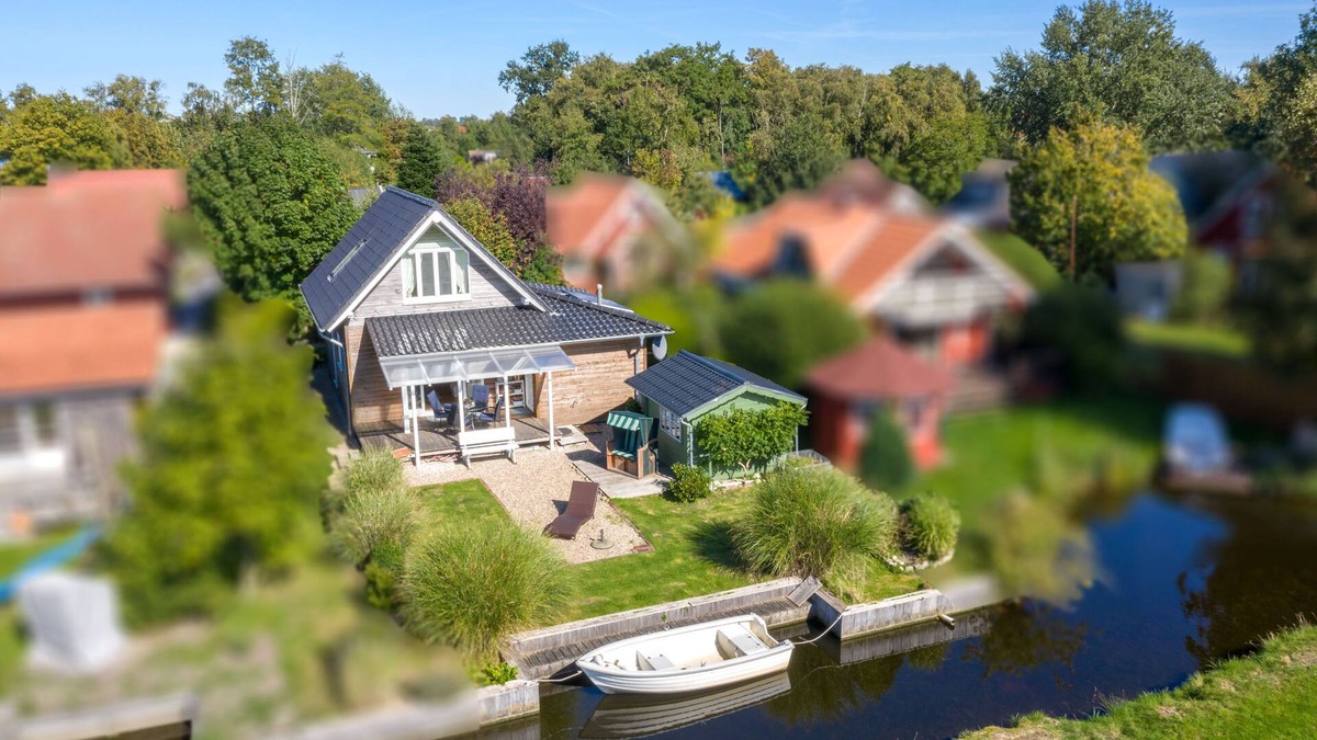 Emden House | Relax and unwind - what more could you want :-)