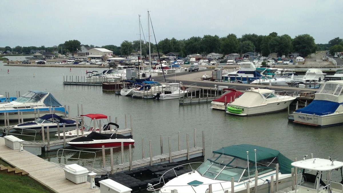 Gypsum Condo | Relax at Come Sail Away Condos Catawba Island