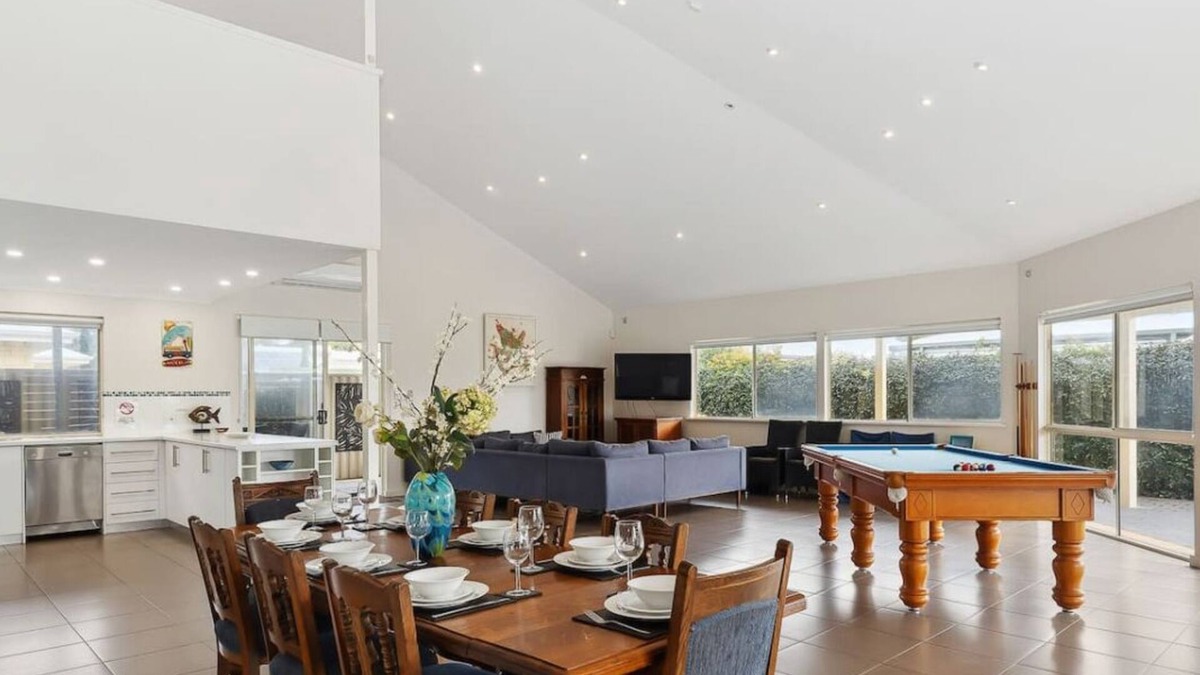 Falcon House | Relax at Falcon By The Bay