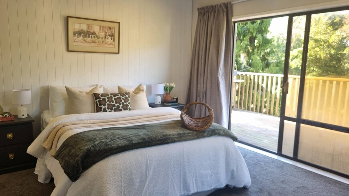 Lake Okareka Apartment | Relax at Lake Okareka