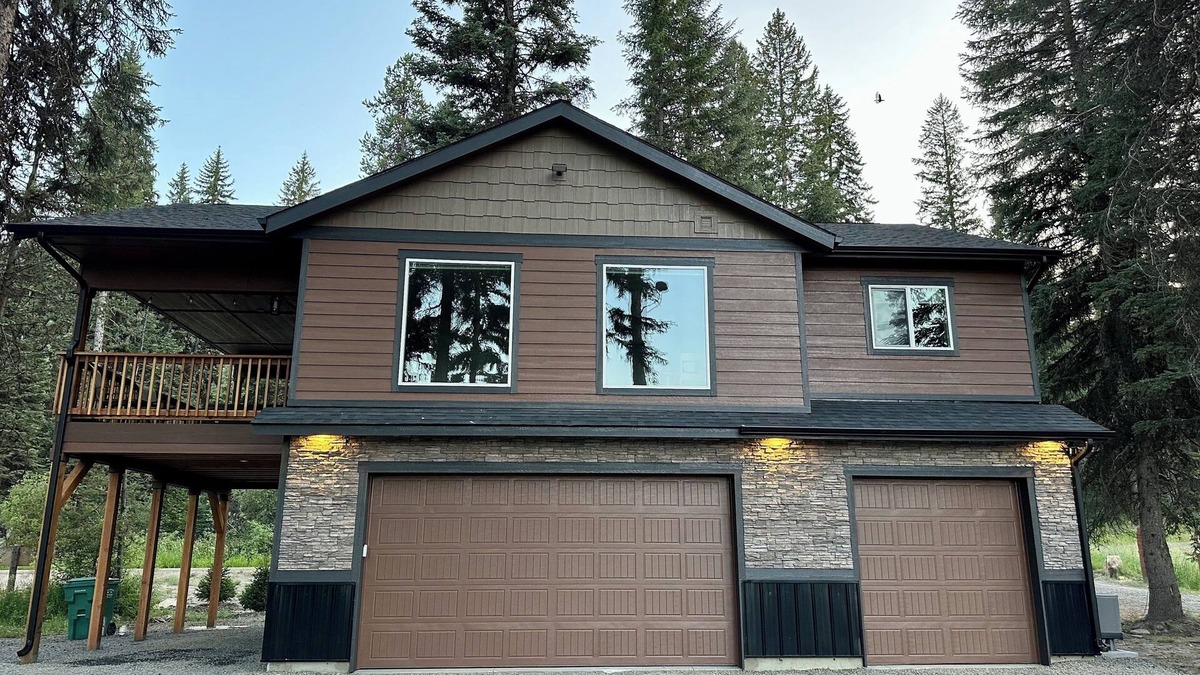 Tamarack Resort House | Relax at our Waterfront Hot Tub Near Tamarack - NEW