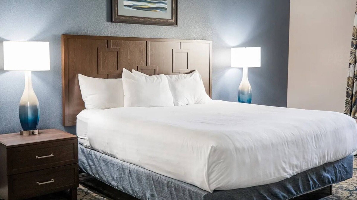 Port Canaveral Resort | Relax at the beach in beautiful Cape Canaveral, FL 12/23-12/30/23 2 BR/2 BA nn