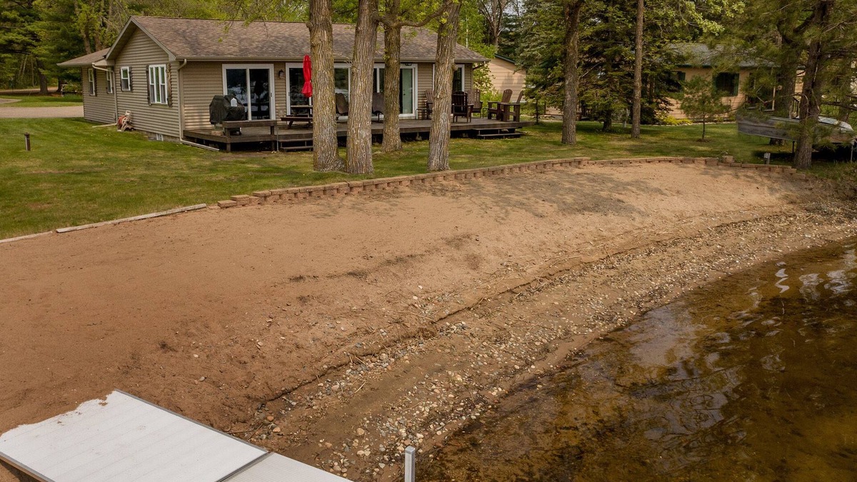 Brainerd House | Relax at The Lazy Loon- Lakeside fire pit/Swimming/Hot tub/Game room