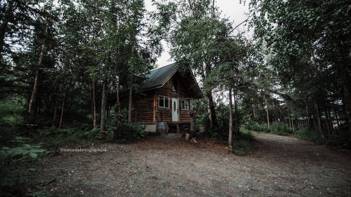 Knik-Fairview Cabin | Relax at this cozy, well appointed cabin located in sunny Knik, Alaska.