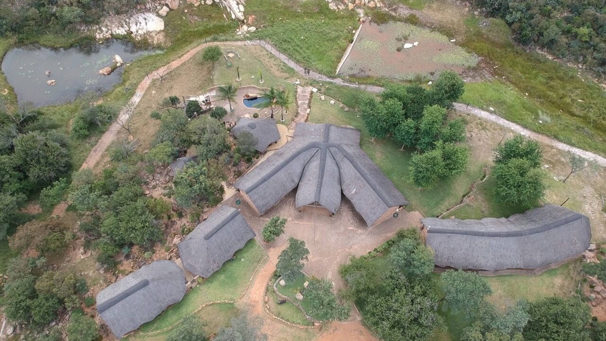 Vaalwater Cabin | Relax at Wilde Avontuur your ultimate Waterberg Getaway!