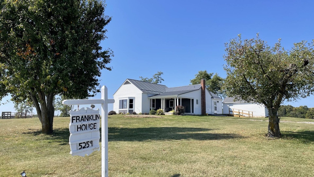 Fairview Highland County Other | Relax by the fireplace, enjoy our quiet countryside 1-bedroom