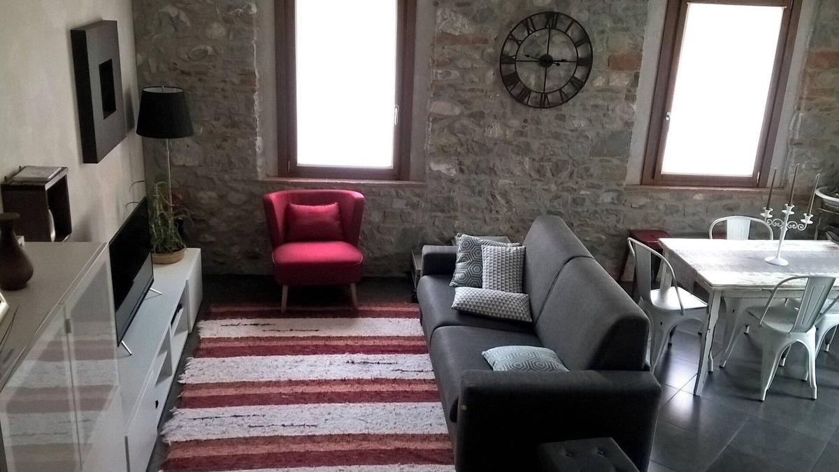 Faedis Apartment | Relax by the pool, pamper yourself in the wellness, sip a good local wine
