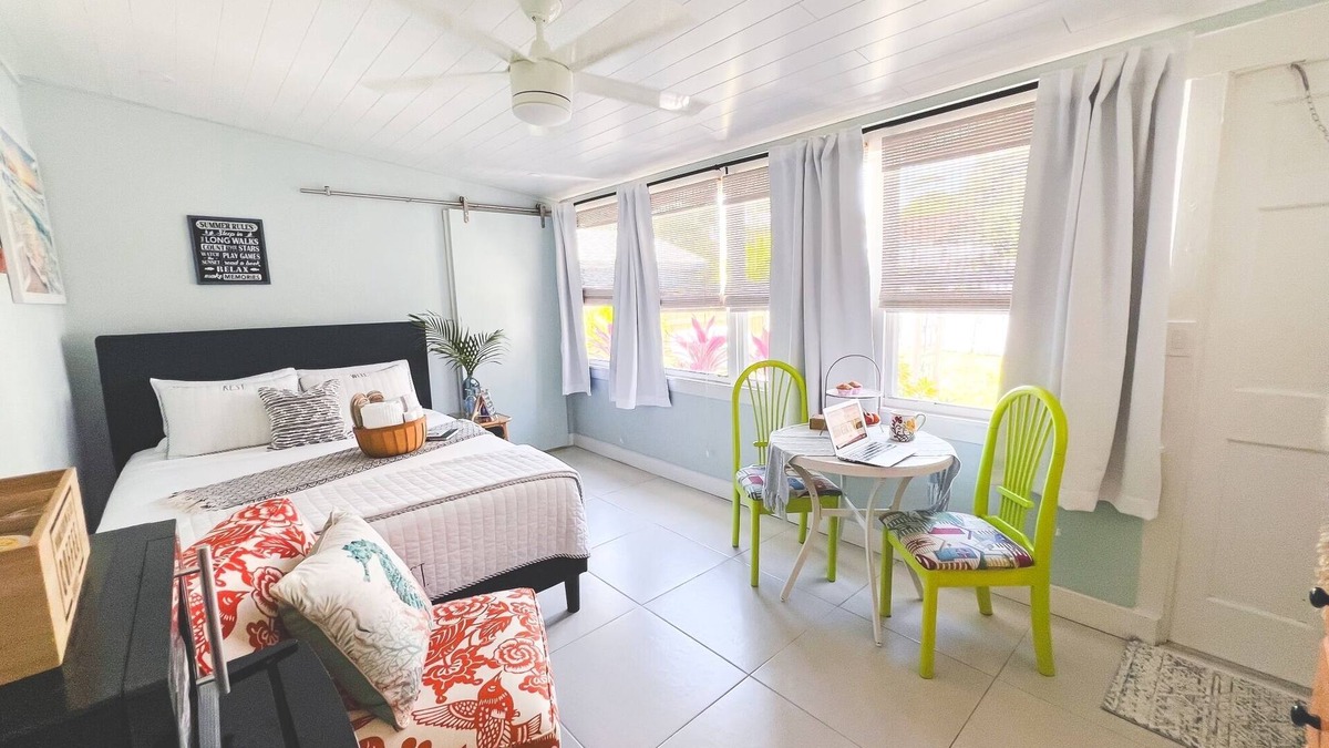 South Palm Park Neighborhood Association Apartment | Relax by the sea! One-bedroom Lake Worth Beach studio near Palm Beach