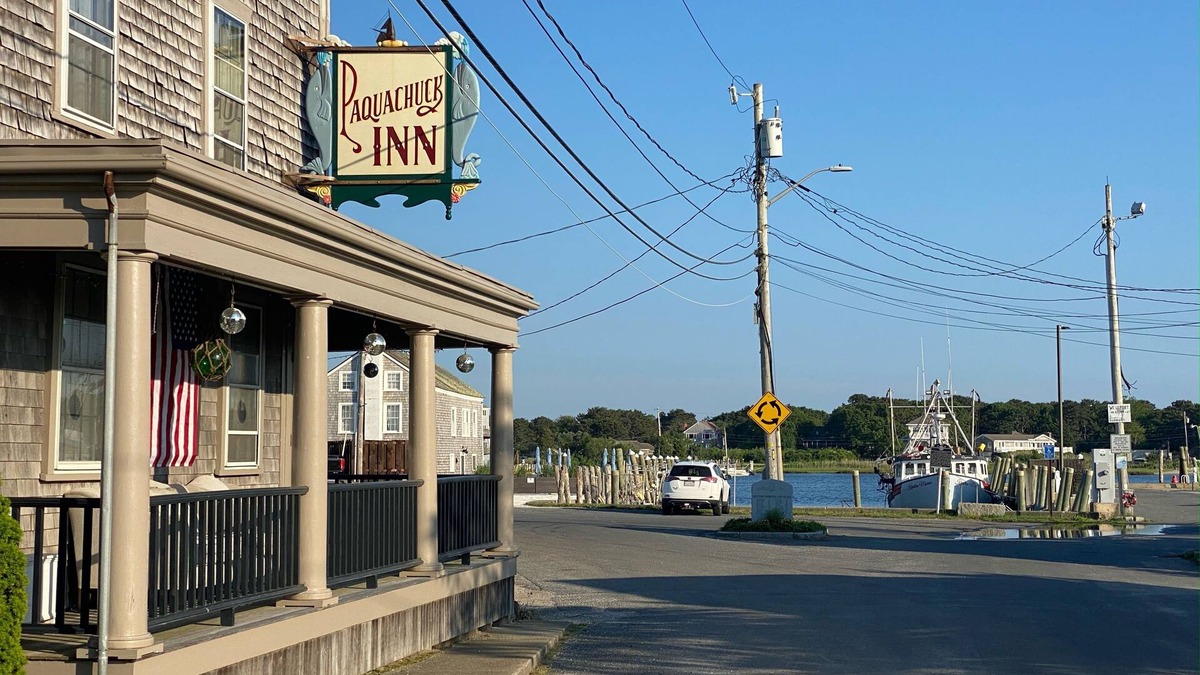 Westport Point Bed & Breakfast | Relax by the sea! Bed & Breakfast room near Horseneck State Beach