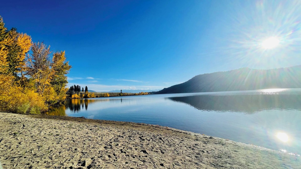 Central Okanagan Resort | Relax & Enjoy the Sweetlife! Resort life awaits you at the Holiday Park Resort