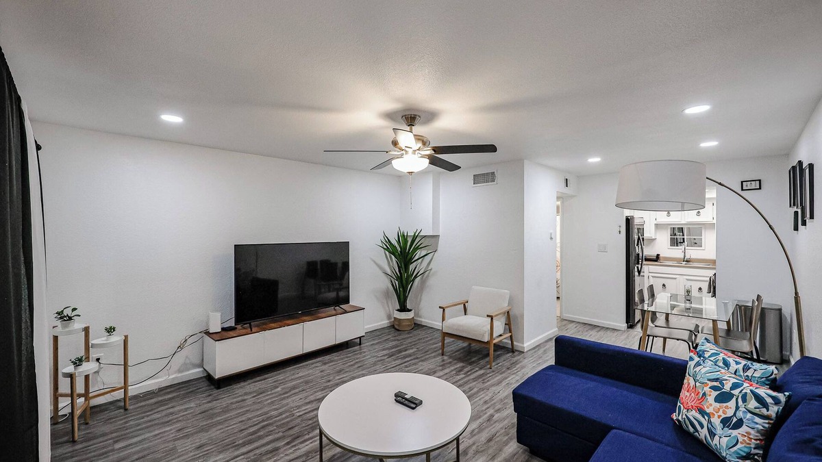 San Marquis Apartment | Relax FULL 2br/2b w/Pool & Spa Near OldTown & Bars