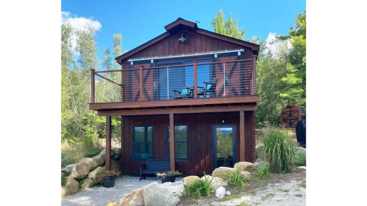 Bethel House | Relax Hike Float - Explore in your backyard