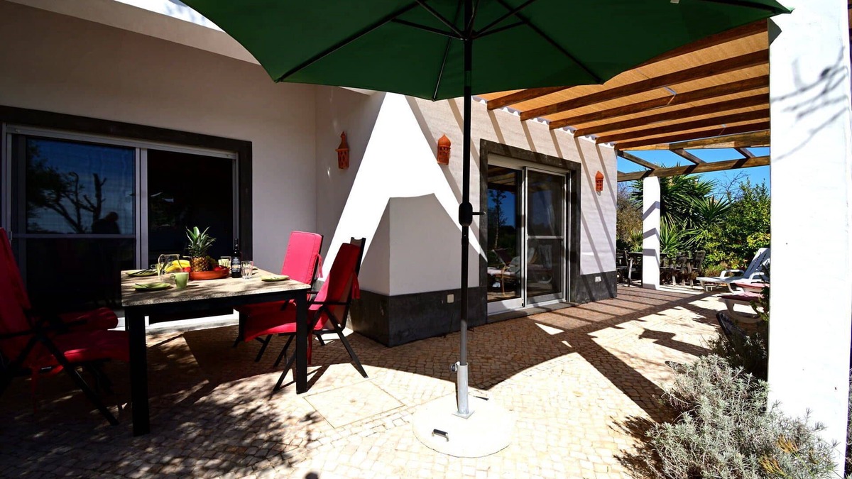 Olhao Apartment | Relax in a quiet, well-equipped apartment on a natural plot (2013).