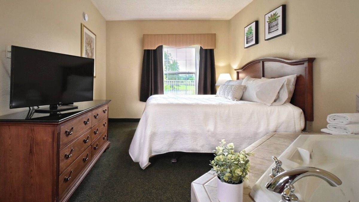 Pembine Hotel | Relax in Charming Room After a Day of Island Adventure | Pet-Friendly
