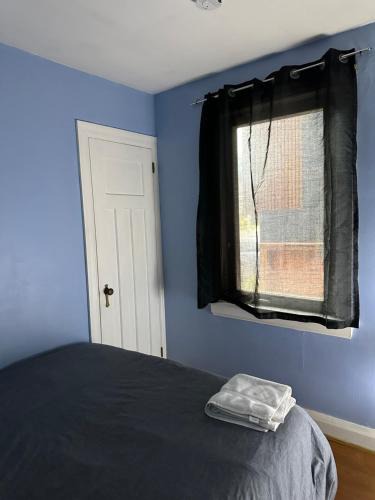 Old East York House | Relax in East York Space Share