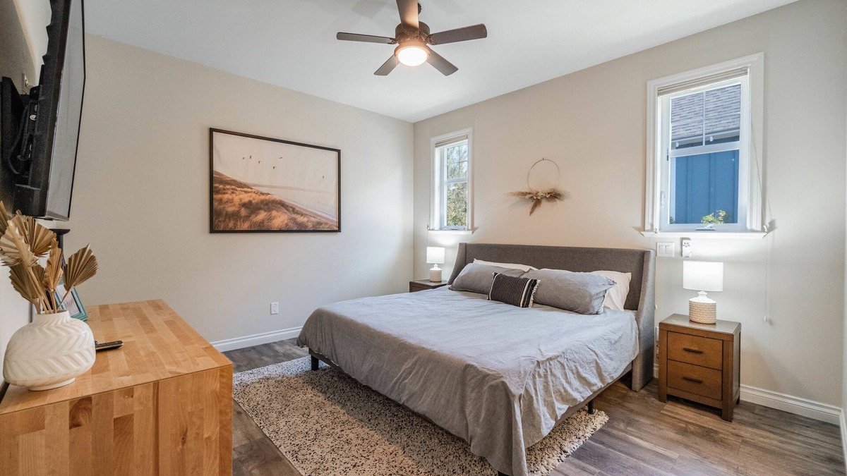 Okanagan-Similkameen House | Relax in Luxury at the Cottages