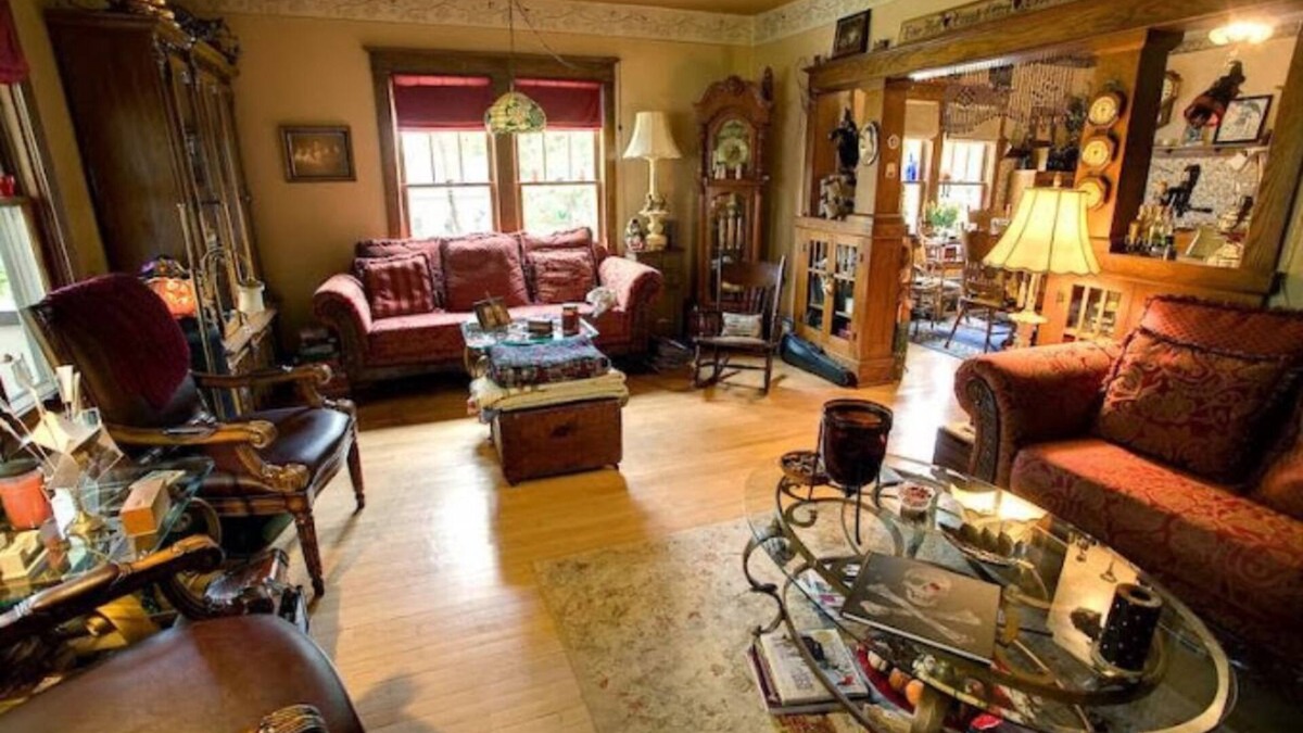 Birchwood Apartment | Relax in our French Quarters Room at The Cobblestone Bed & Breakfast