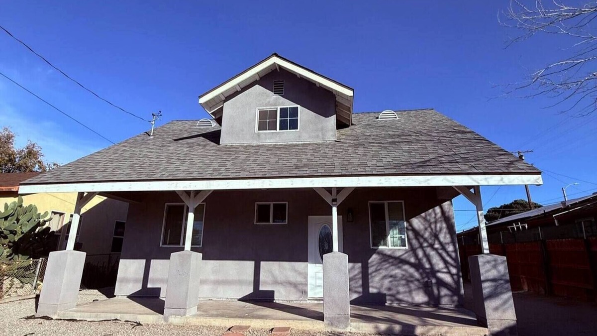 Redlands House | Relax in Redlands