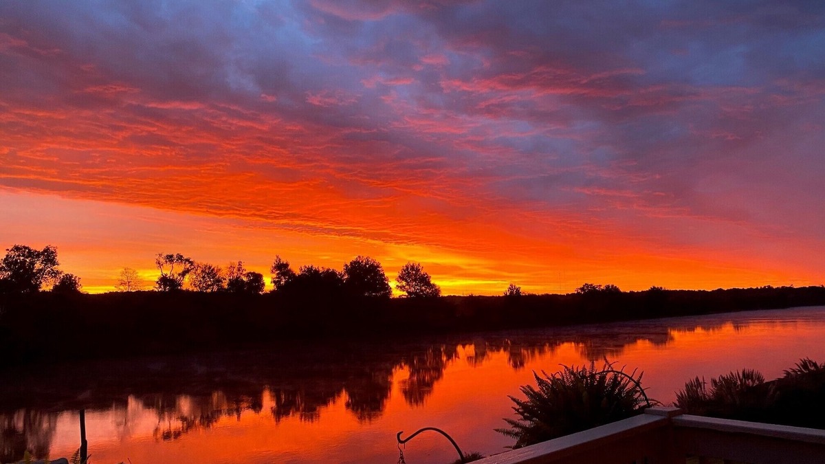Augusta House | Relax in River Retreat: Masters or Iron Man