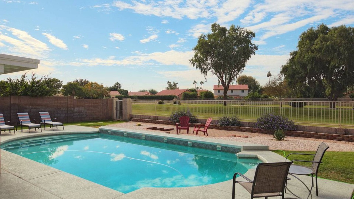 Horizons West House | Relax in Sunny Arizona with heated pool and beautiful views