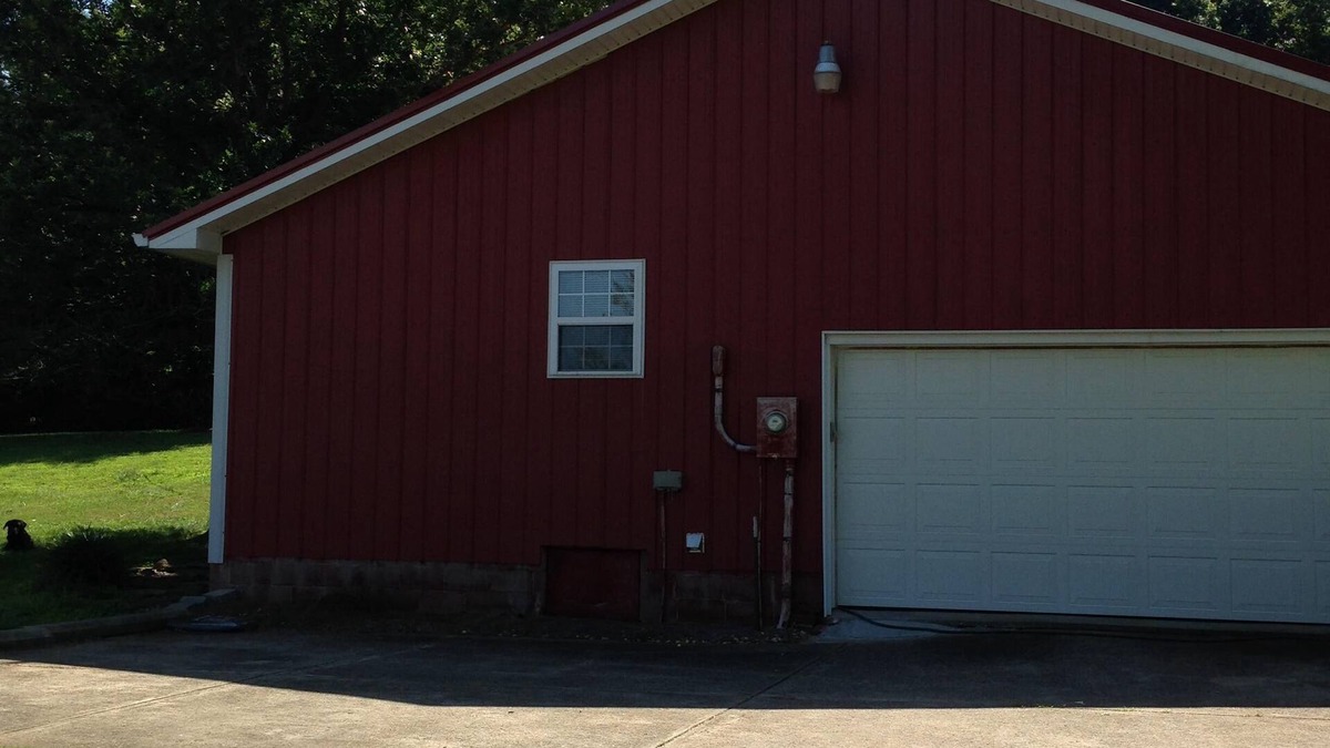 Halfway House | Relax in the Country and Bring Your Show Car
