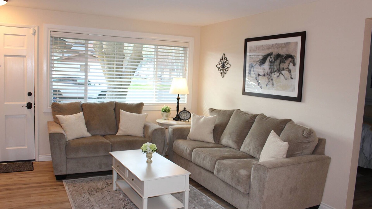 North Spokane House | Relax in this 2 bedroom 1 bath home in North Spokane!