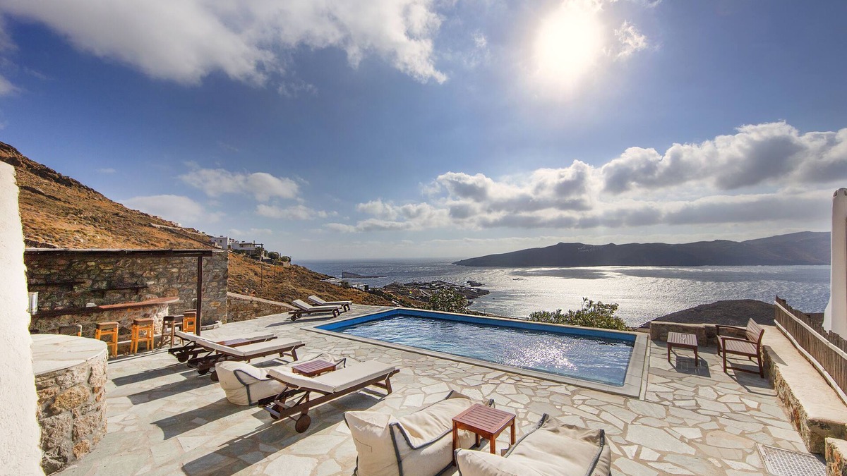 Mykonos Villa | Relax N Experience Our Traditional Villa With Private Pool And 5-star reviews