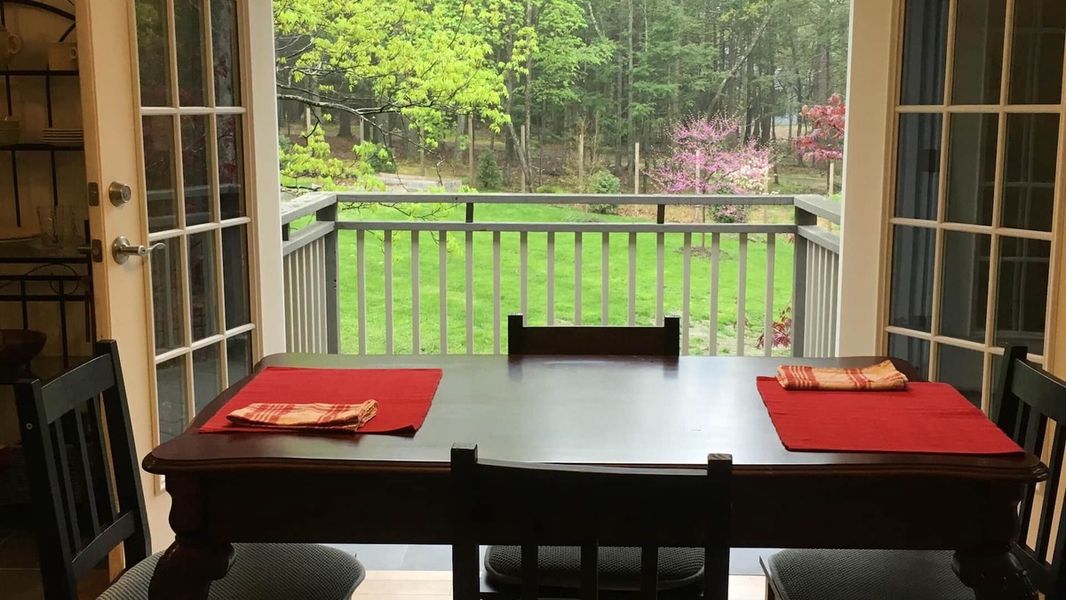 Woodstock Apartment | Relax near Catskills in our cozy Woodstock Apartment