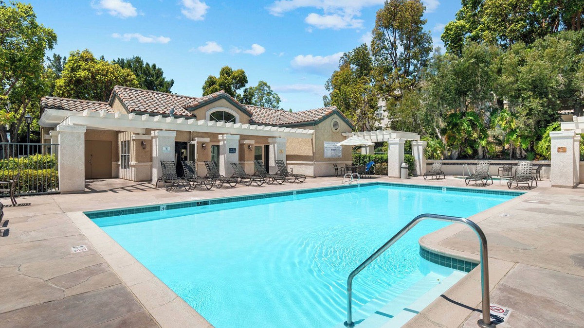 Carmel Valley Condo | Relax Near Del Mar & La Jolla! Superb Location! Cozy Condo You’ll Adore!