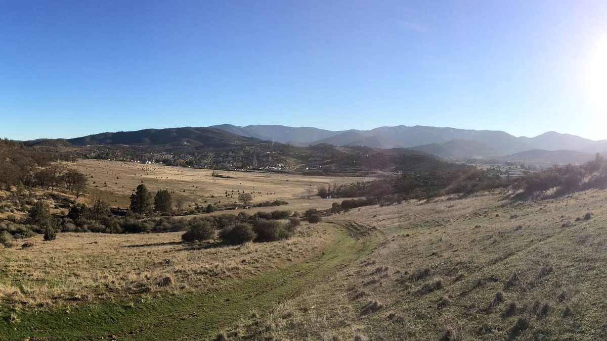 Yreka House | Relax on 125 private acres