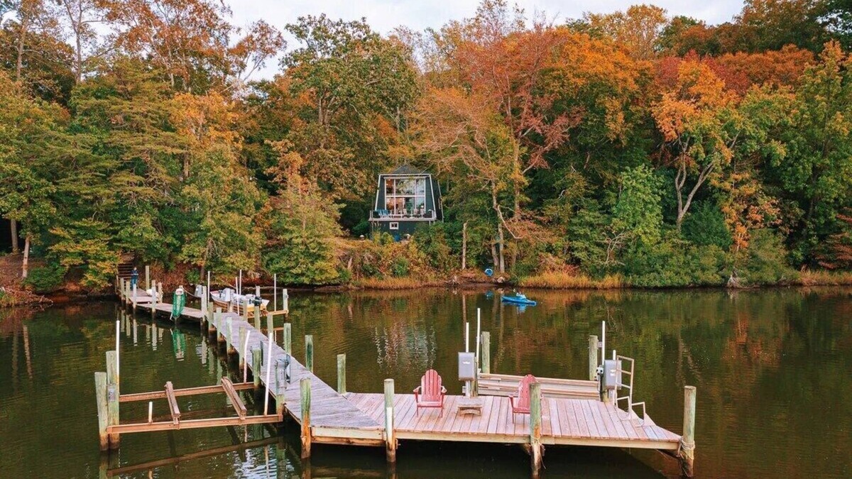 Lancaster House | Relax on Dock, Play Pool, Kayak the Coves, Views