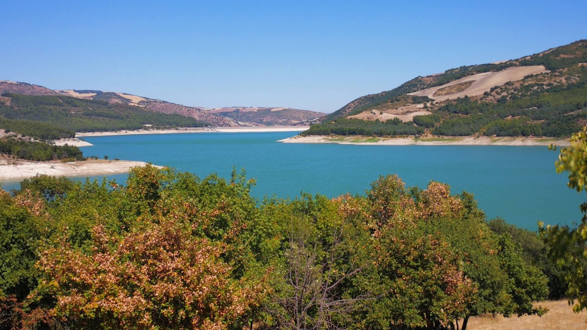 Macchia Valfortore House | Relax on Lake Occhito - Molise exists and is gorgeous!