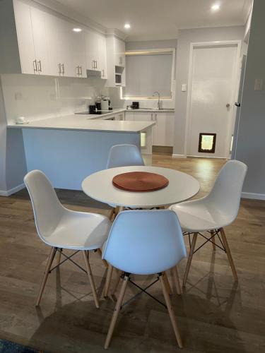 Inverell Apartment | Relax on Ross