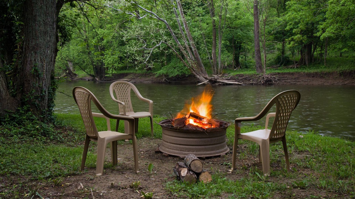 Loudonville House | Relax on the Mohican River - Riverside Home on 1.3 Acres