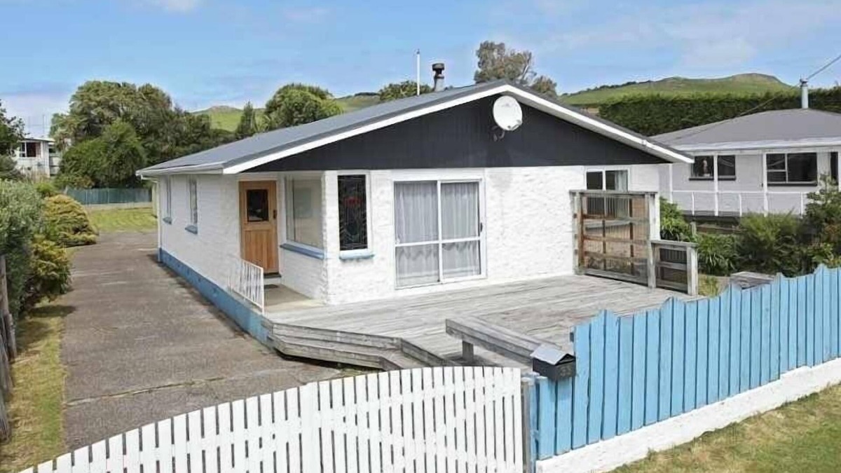 Riverton House | Relax on the Riviera