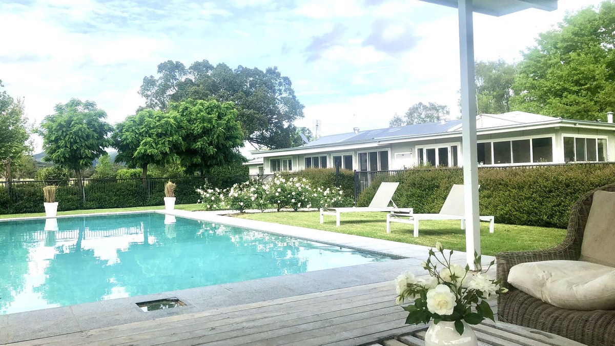 Dumaresq Valley Other | Relax or explore - 2 renovated farm houses. Pool, tennis court and 700 acres.