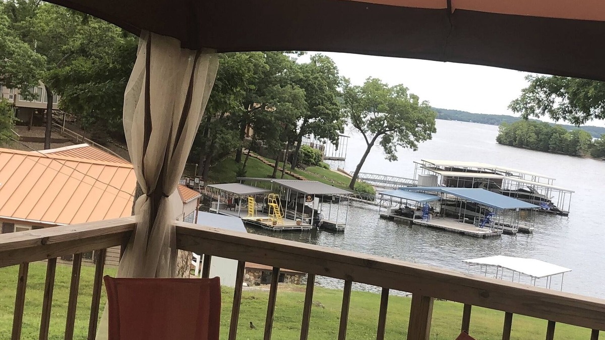 Eagles Nest House | Relax or telework from Hilltop Cottage Lake of the Ozarks
