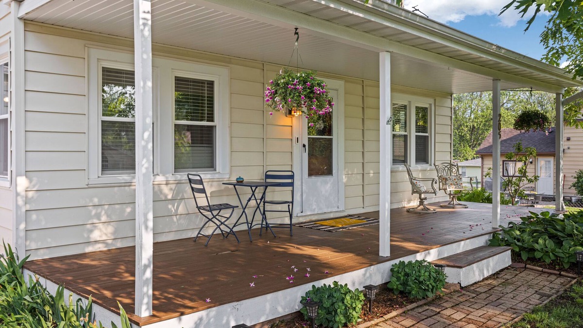 Winnebago Cottage | Relax. Recharge. Reconnect.