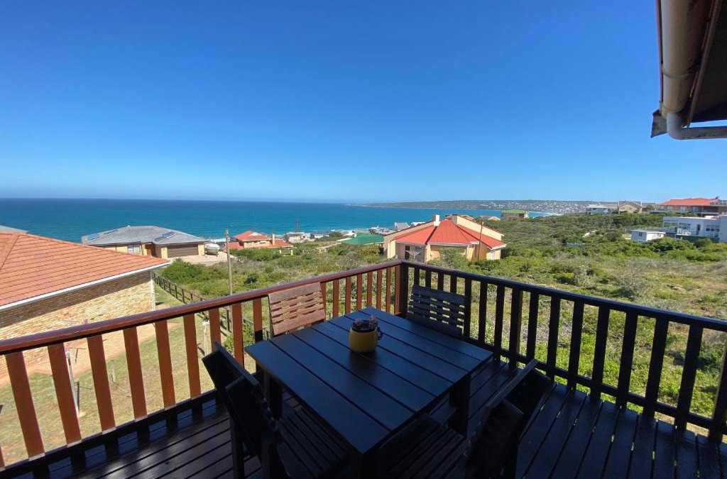 Boggoms Bay Apartment | Relax & Recharge