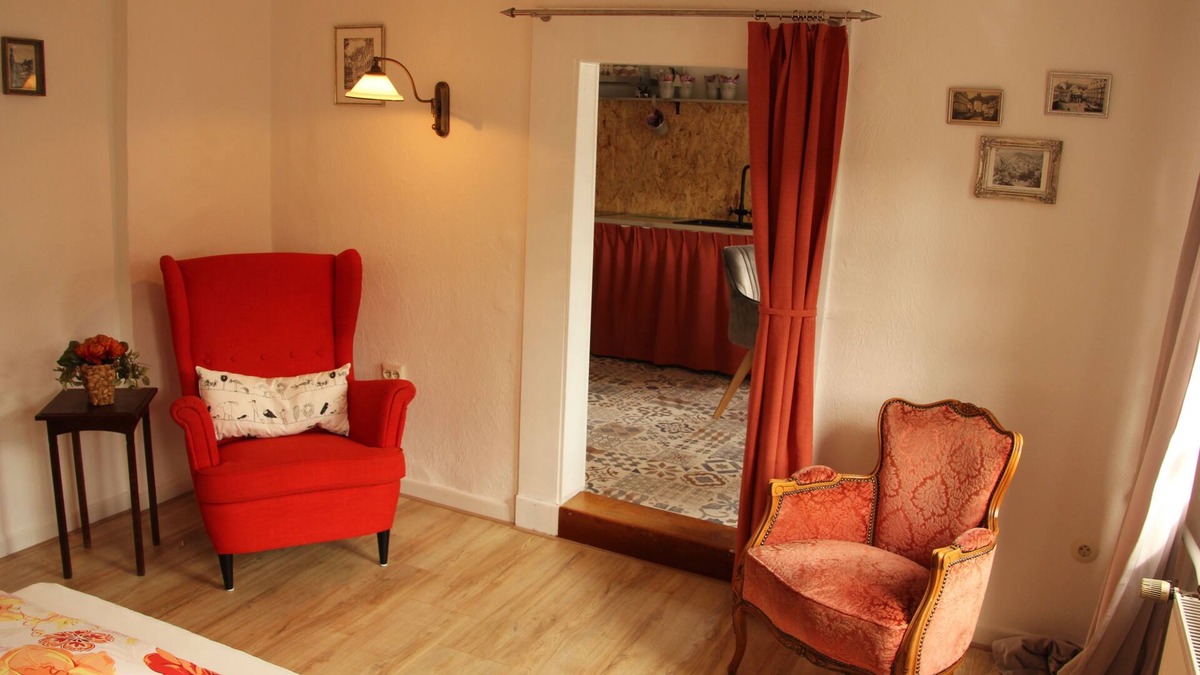 Monschau Apartment | Relax (sauna) in a centuries-old half-timbered house, idyllic a. D. Rur in the middle of Altstadt