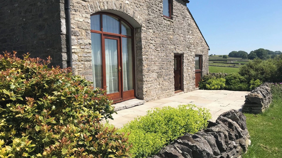 Flagg House | Relax, unwind and share time with those you love. Fantastic rural location