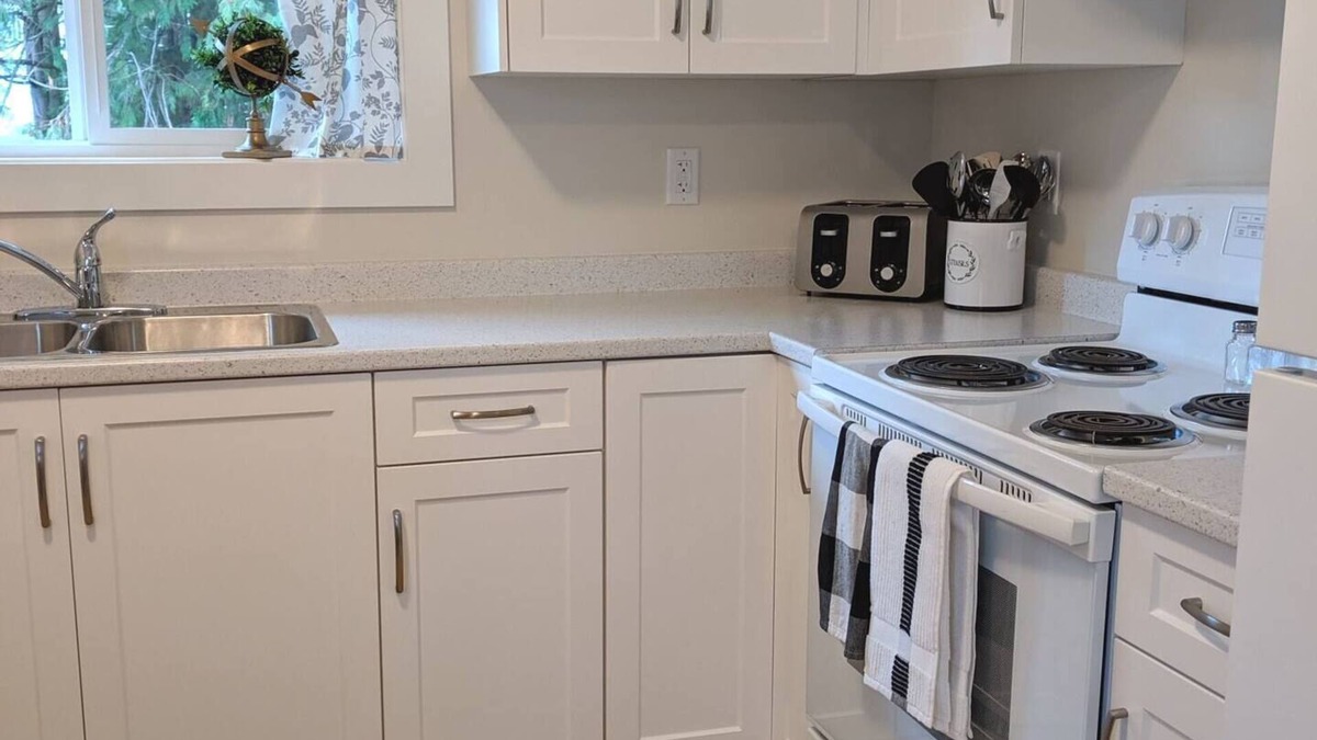 Mission House | Relax & Unwind: Coach House, 1 Bedroom