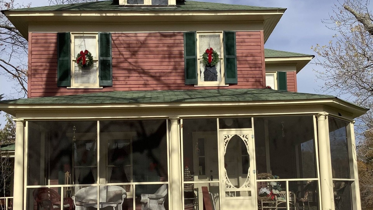 Barstow Other | Relax & Unwind in a Historic 104-year-old farmhouse fully restored!