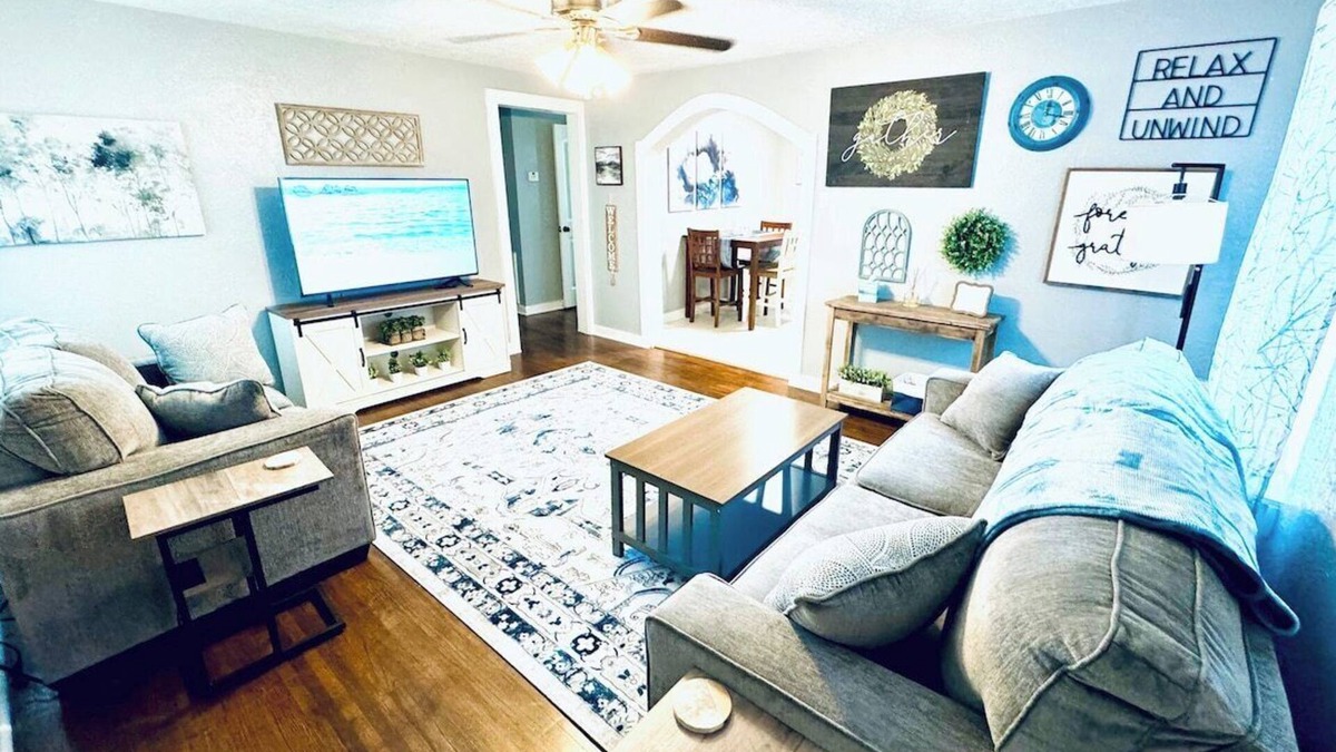 Nederland House | Relax & Unwind in 2BR 1BA Home in Quiet Neighborhood