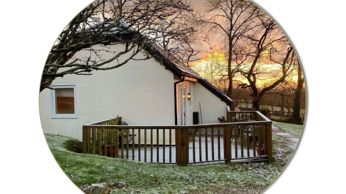 Beaworthy House | Relax & unwind in comfort in our beautiful pet friendly little cottage