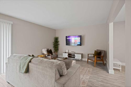 Rochester Apartment | Relax & Unwind in Rochester Cozy Vacation Spot