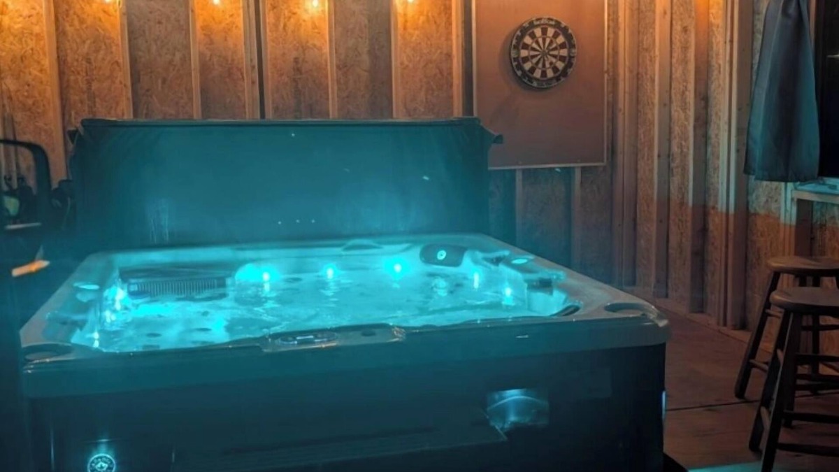Summerside House | Relax with an enclosed hot tub and cozy island vibes in the heart of Summerside
