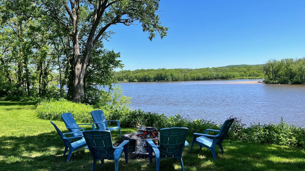 Blue River House | Relax with beautiful views overlooking the Wisconsin River
