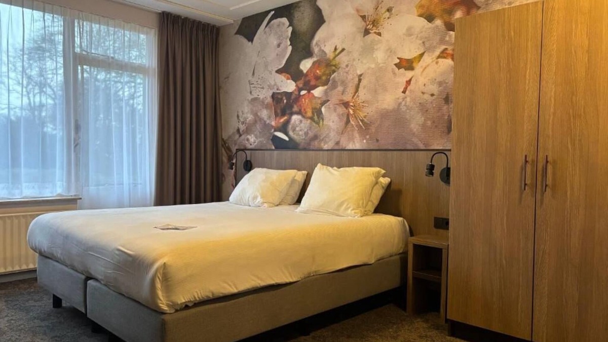 Berg en Dal Hotel | Relax with Forest Views, Pool Access & Free Parking in a Peaceful Setting!