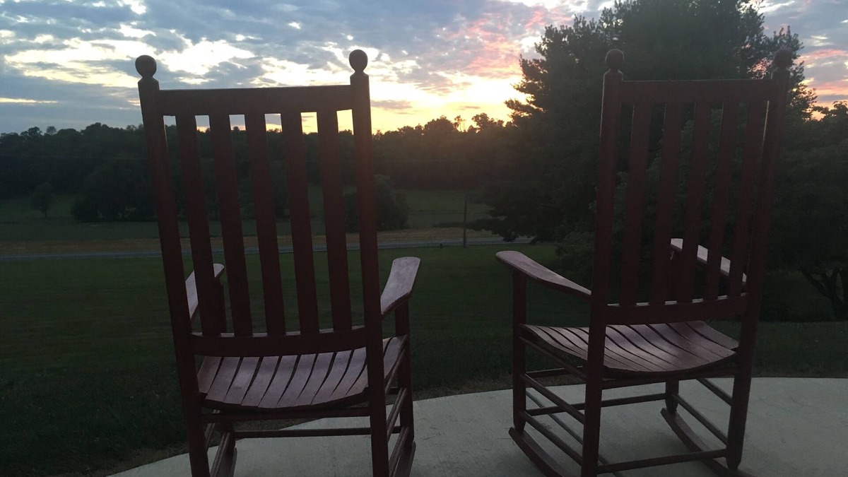 Ladiesburg House | Relax with Sunset View